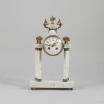 1339 6065 TABLE CLOCK